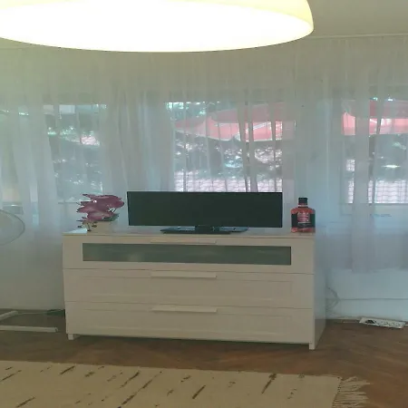 Alloggio in famiglia Aranypart Plazs Korzo Apartman
