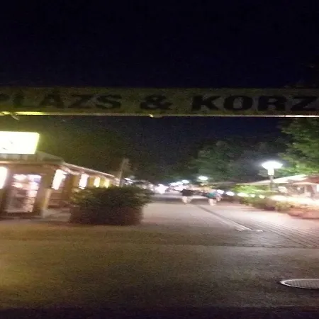 Aranypart Plazs Korzo Apartman *