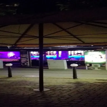 Aranypart Plazs Korzo Apartman Alloggio in famiglia *